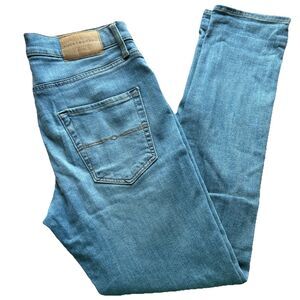 Lucky Brand 411‎ Athletic Taper Men’s 30x30 (32x32) Stretch Denim Jeans